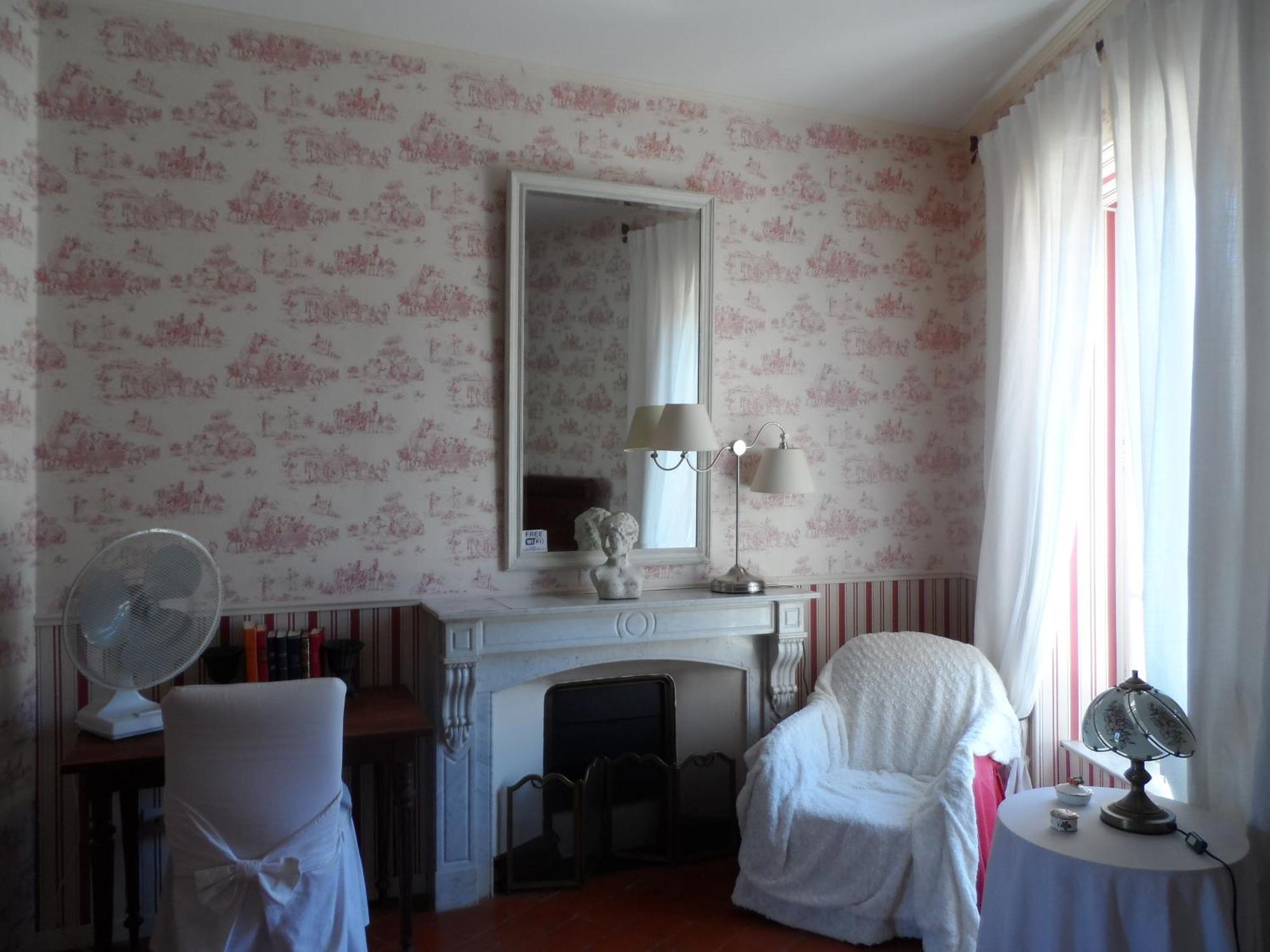 Clos Mazerolles Cruzy Room photo